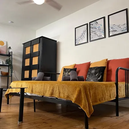 Asian Touch - A Deux Sous Les Toits Apartment
